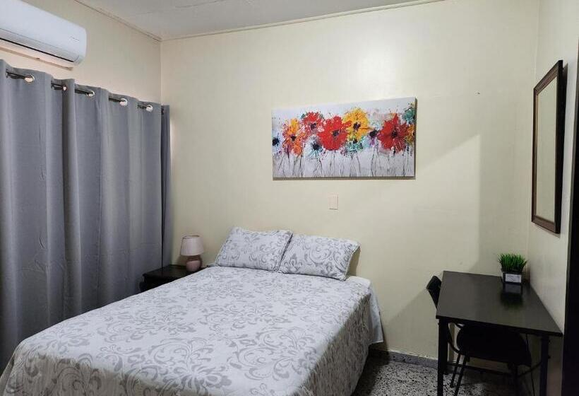 هاستل Casa Altamira