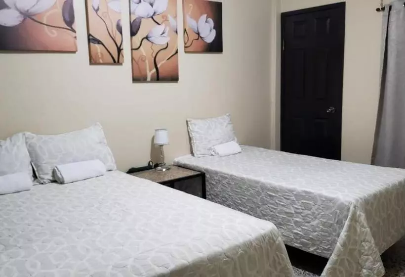 Retkeilymaja Casa Altamira