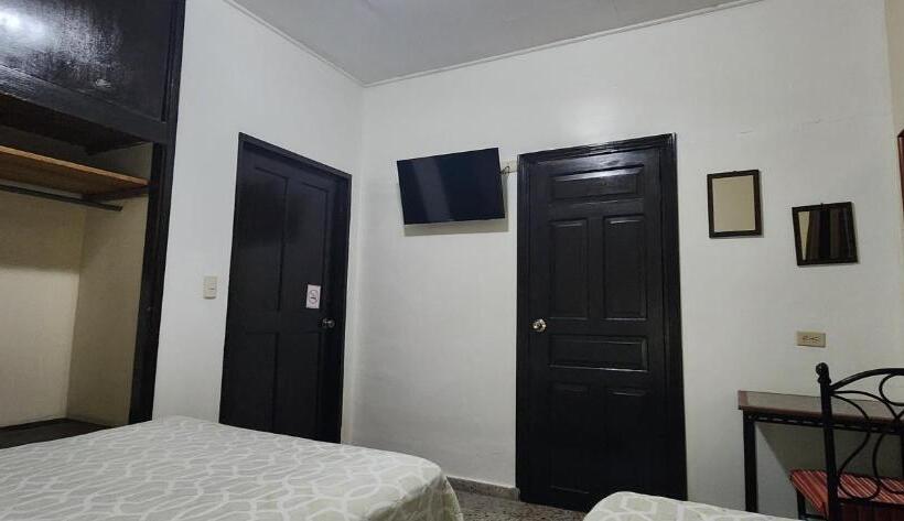 هاستل Casa Altamira