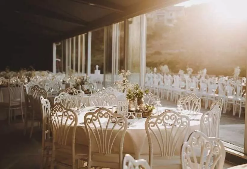 تختخواب و صبحانه Parla Beach Otel