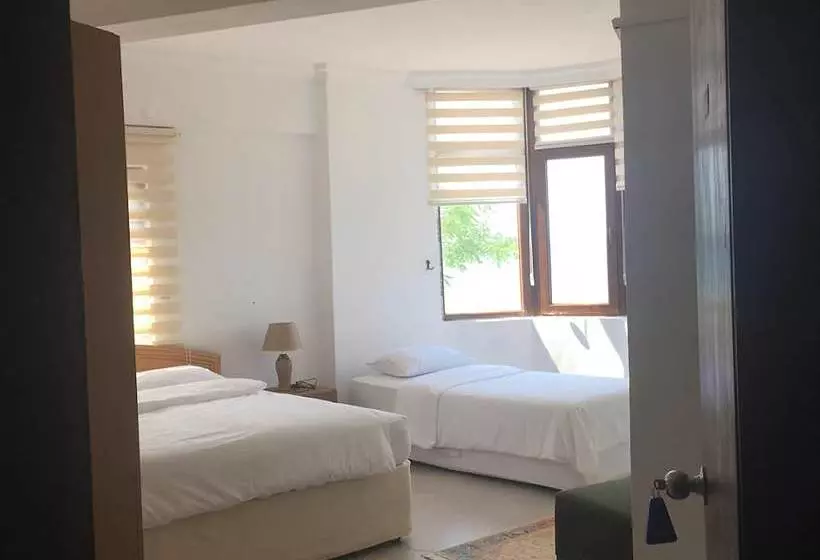 تختخواب و صبحانه Parla Beach Otel