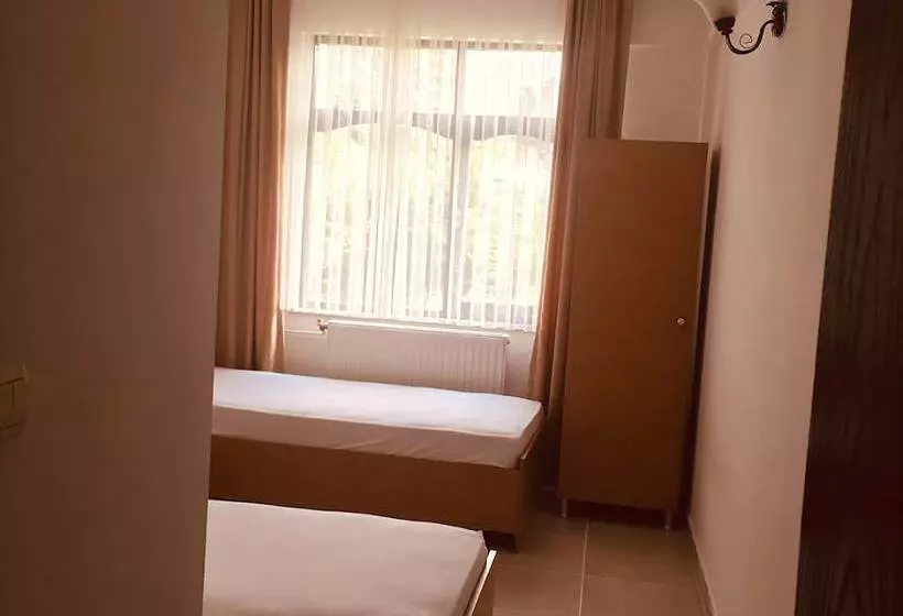 تختخواب و صبحانه Parla Beach Otel