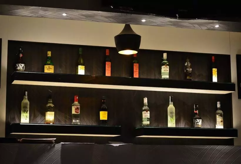 ホテル Dharamkot Inn