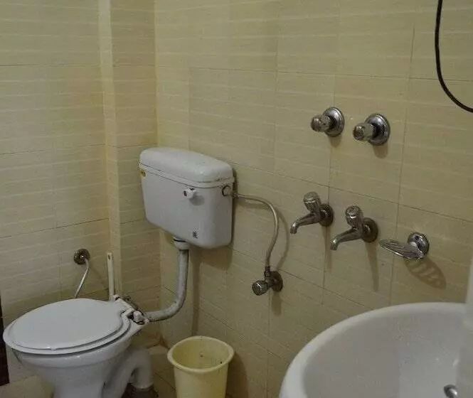 ホテル Dharamkot Inn