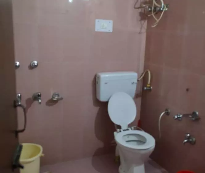 ホテル Dharamkot Inn