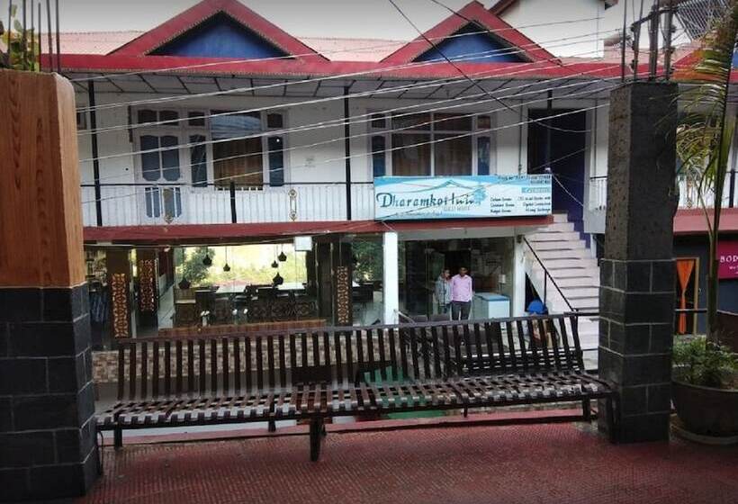 فندق Dharamkot Inn