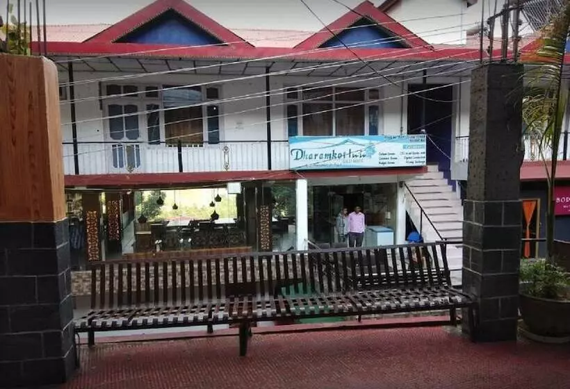 ホテル Dharamkot Inn