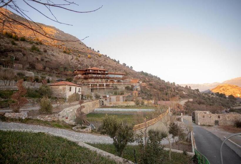 فندق Grandpa S House