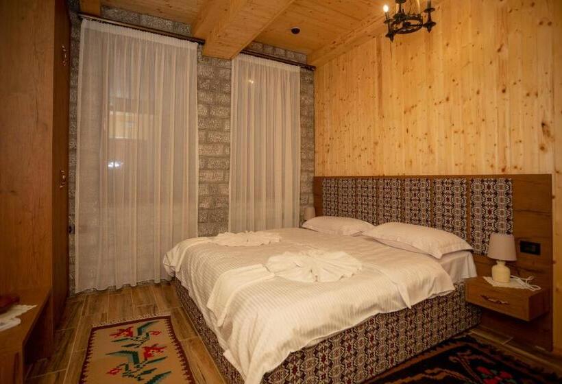 فندق Grandpa S House