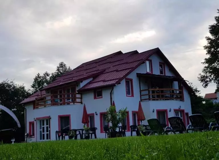 پانسیون Horia