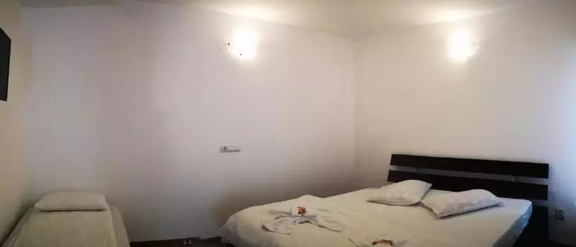 پانسیون Horia