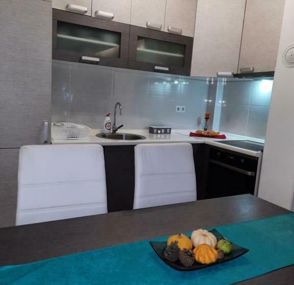 پانسیون Omega