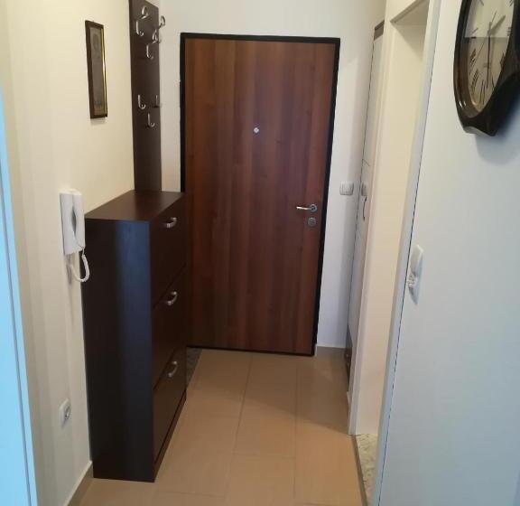 پانسیون Omega