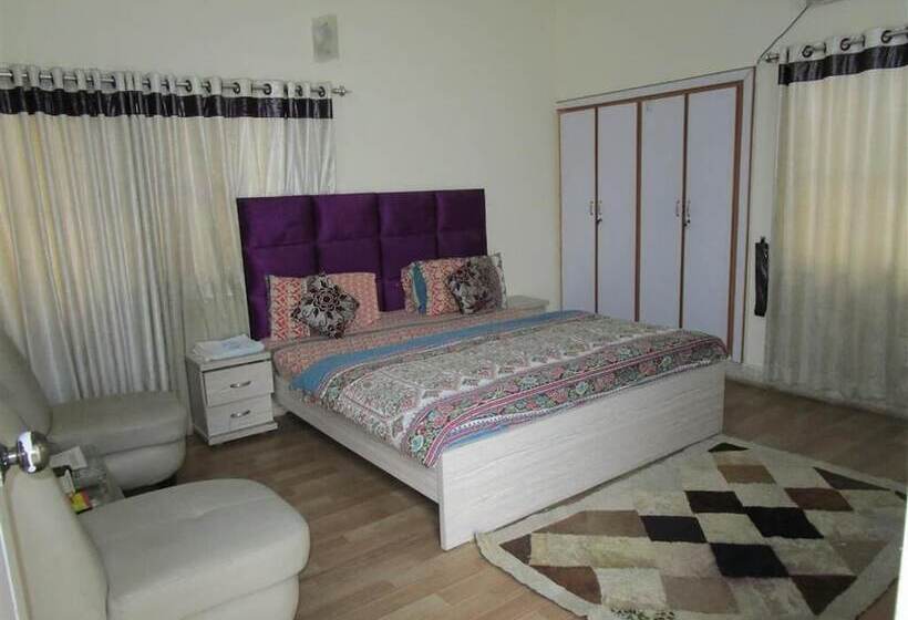 تختخواب و صبحانه Royal Fantasy