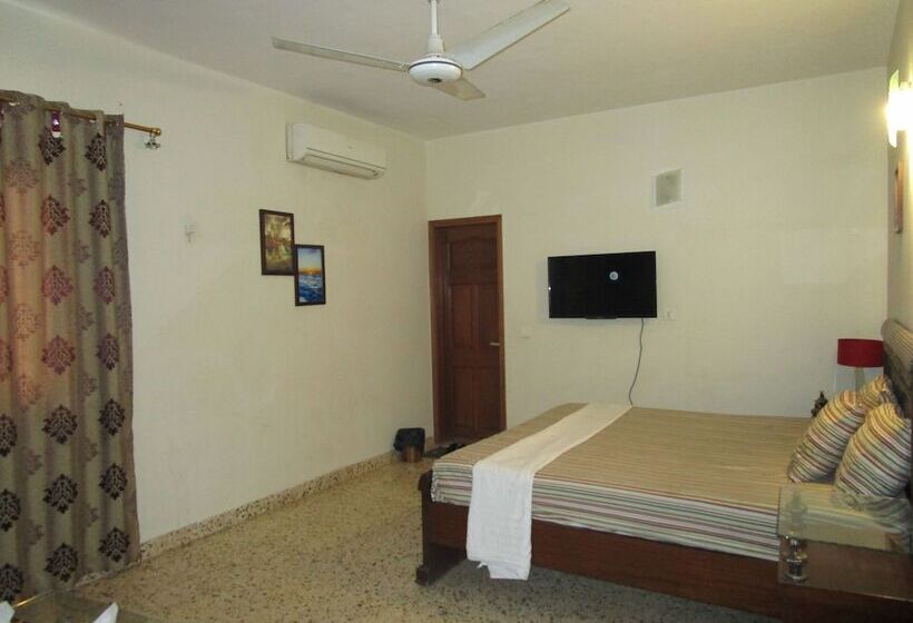 تختخواب و صبحانه Royal Fantasy