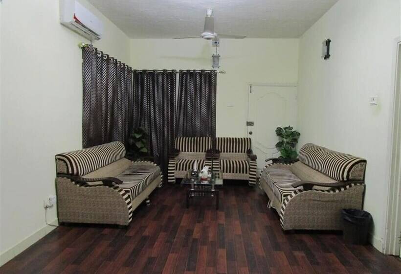 تختخواب و صبحانه Royal Fantasy