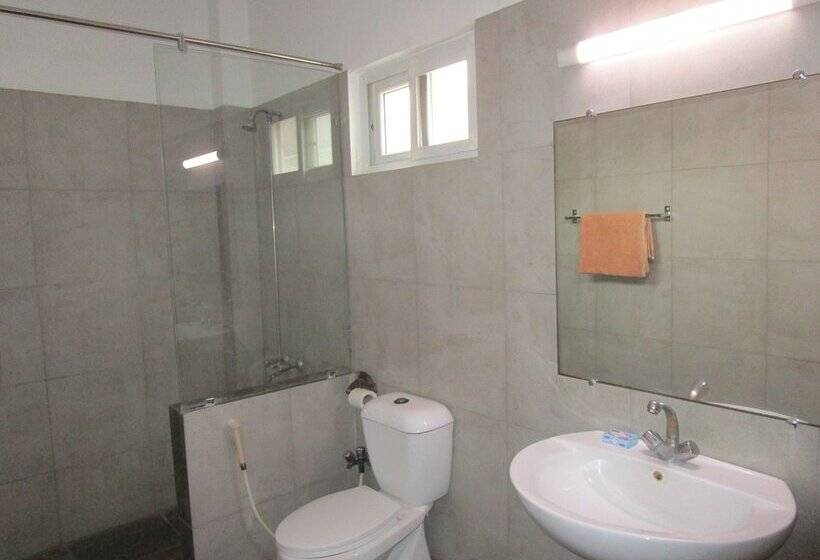 تختخواب و صبحانه Royal Fantasy