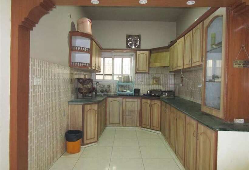 تختخواب و صبحانه Royal Fantasy