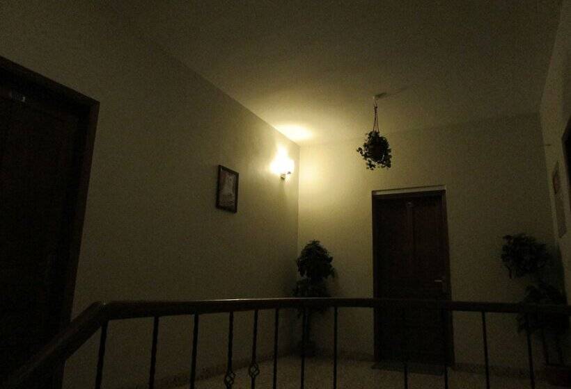 تختخواب و صبحانه Royal Fantasy