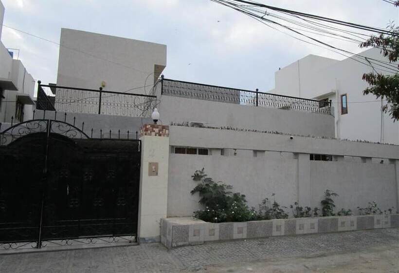 تختخواب و صبحانه Royal Fantasy