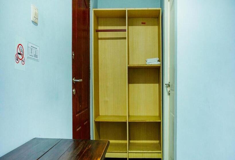 Hotel Reddoorz Plus @ Cikarang