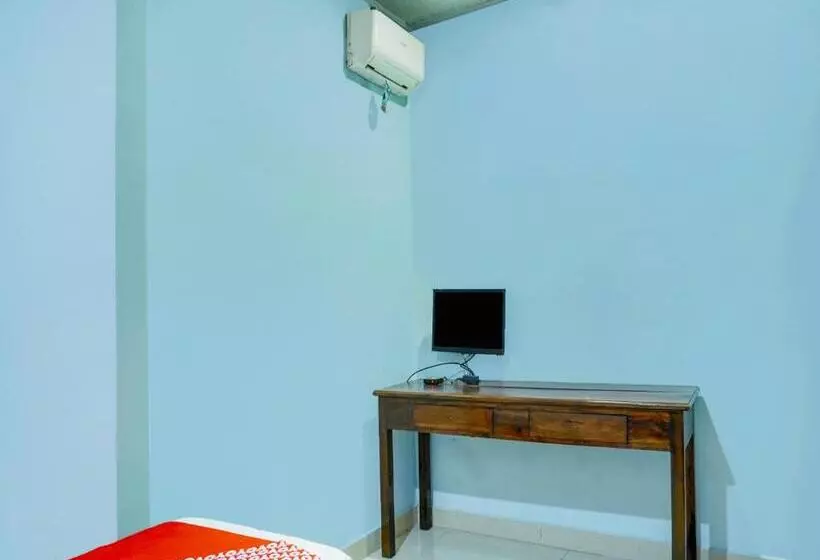 Hotelli Reddoorz Plus @ Cikarang