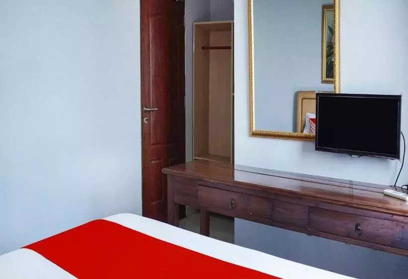 Hotelli Reddoorz Plus @ Cikarang