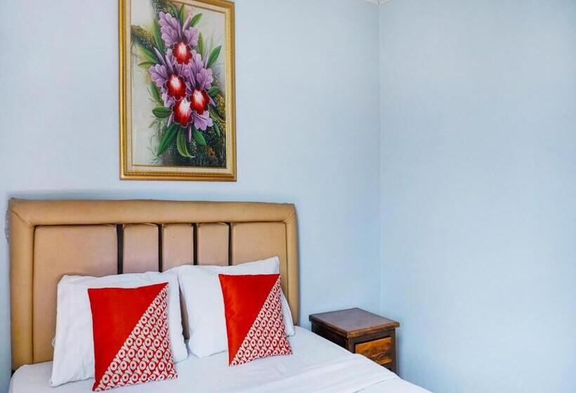 Hotel Reddoorz Plus @ Cikarang