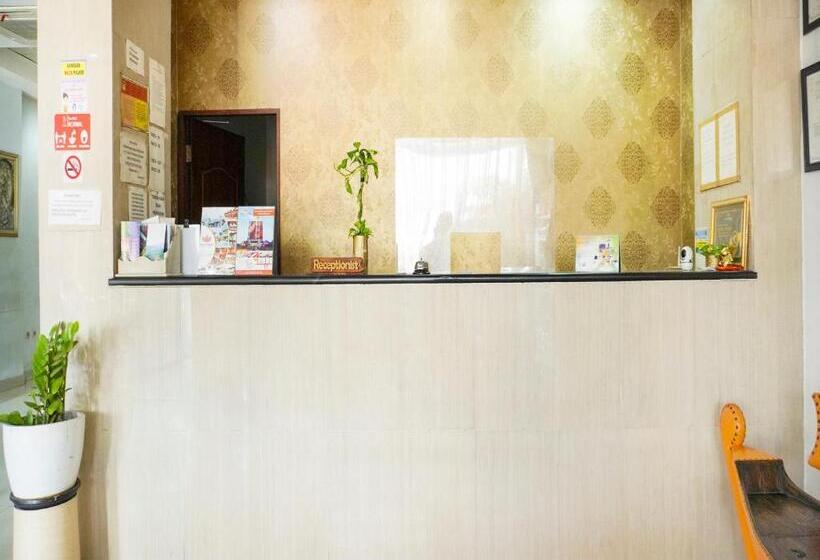 Hotel Reddoorz Plus @ Cikarang