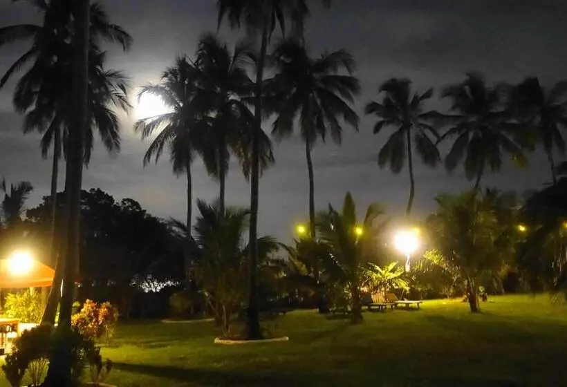 هتل Regina Beach Bungalow