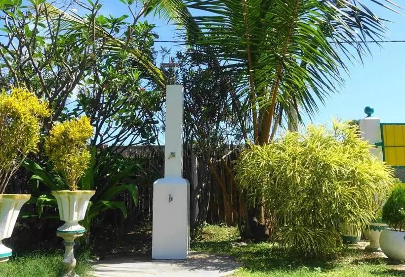 هتل Regina Beach Bungalow