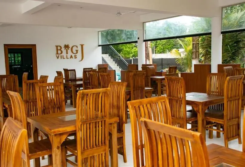هتل Bigj Villas Nilaveli