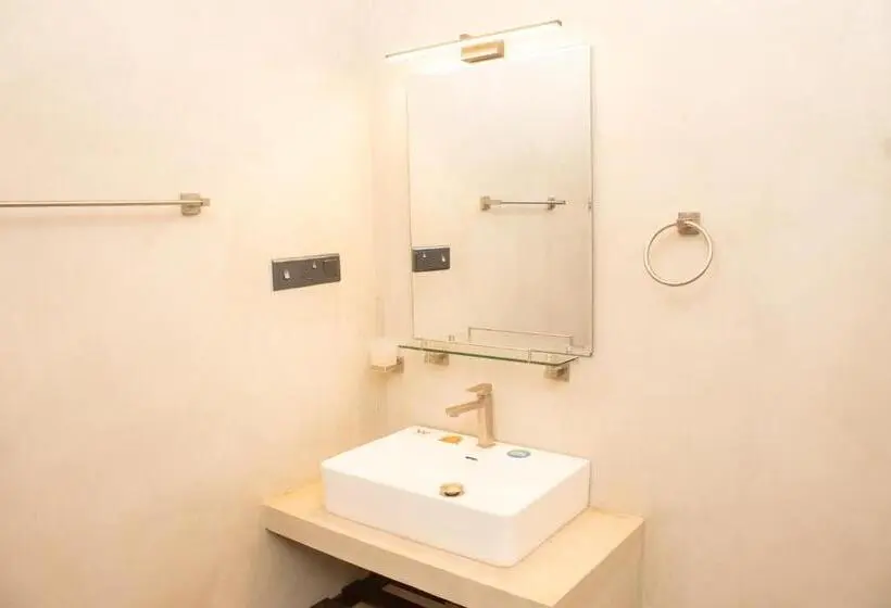 هتل Bigj Villas Nilaveli