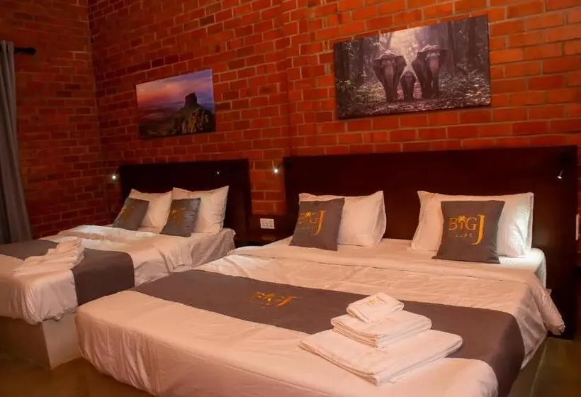 هتل Bigj Villas Nilaveli