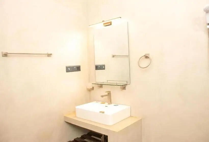هتل Bigj Villas Nilaveli