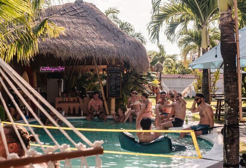 Clandestino Hostel Canggu