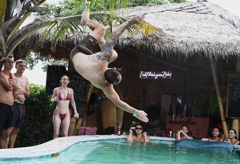 Clandestino Hostel Canggu