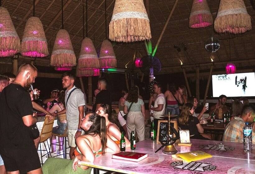 Clandestino Hostel Canggu