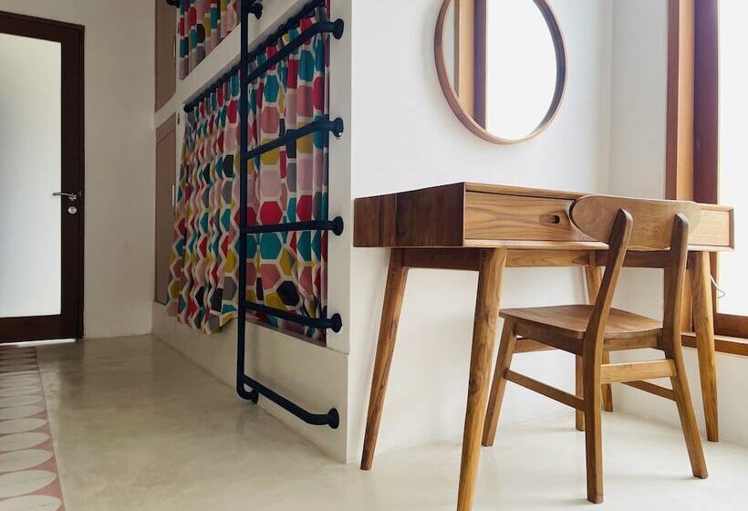 Clandestino Hostel Canggu