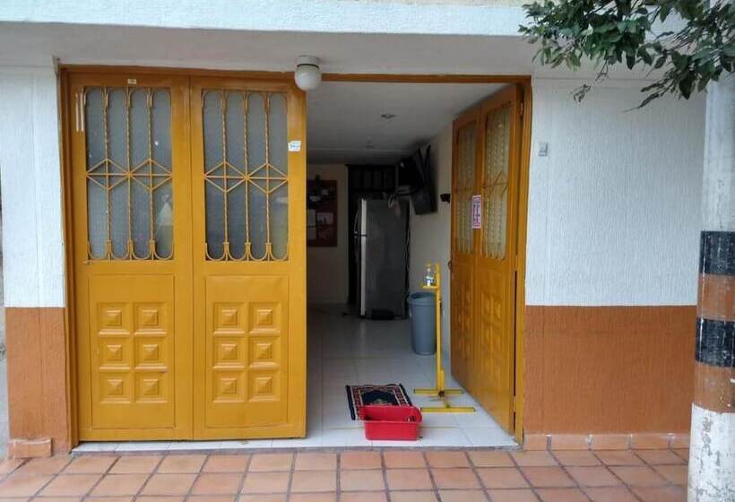 בית מלון כפרי Merkezi Saray