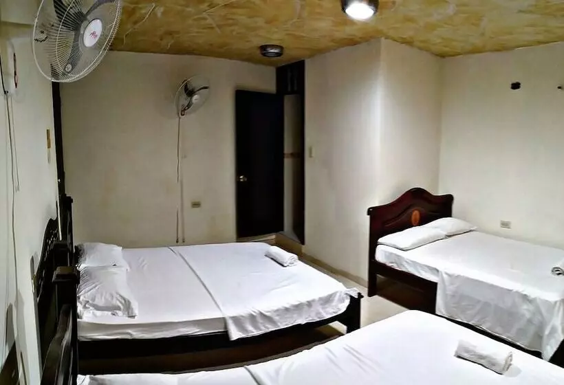 Hotelli Merkezi Saray