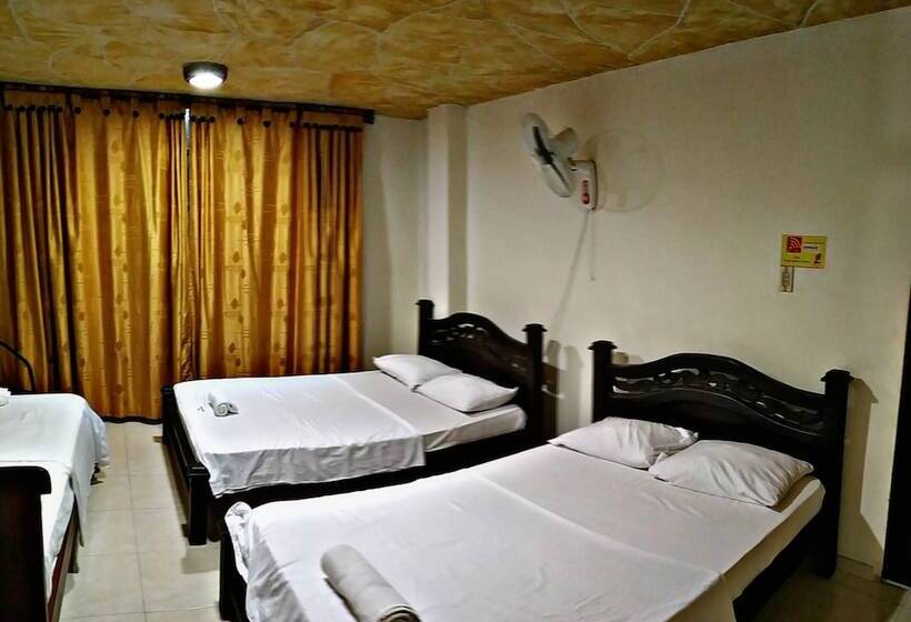 בית מלון כפרי Merkezi Saray