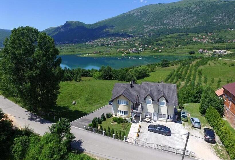 تختخواب و صبحانه Rooms & Apartment Jozić