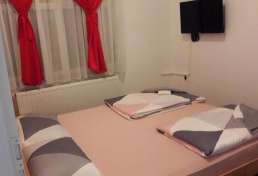 تختخواب و صبحانه Rooms & Apartment Jozić