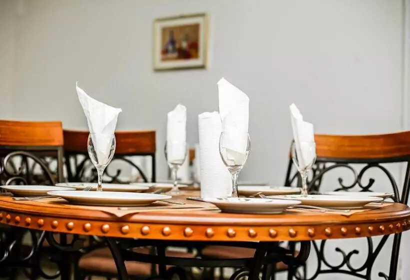 ホテル Jeyads Lodge