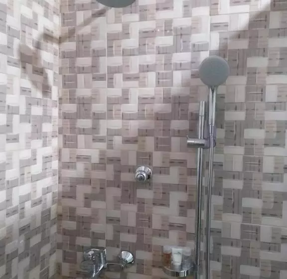 ホテル Jeyads Lodge