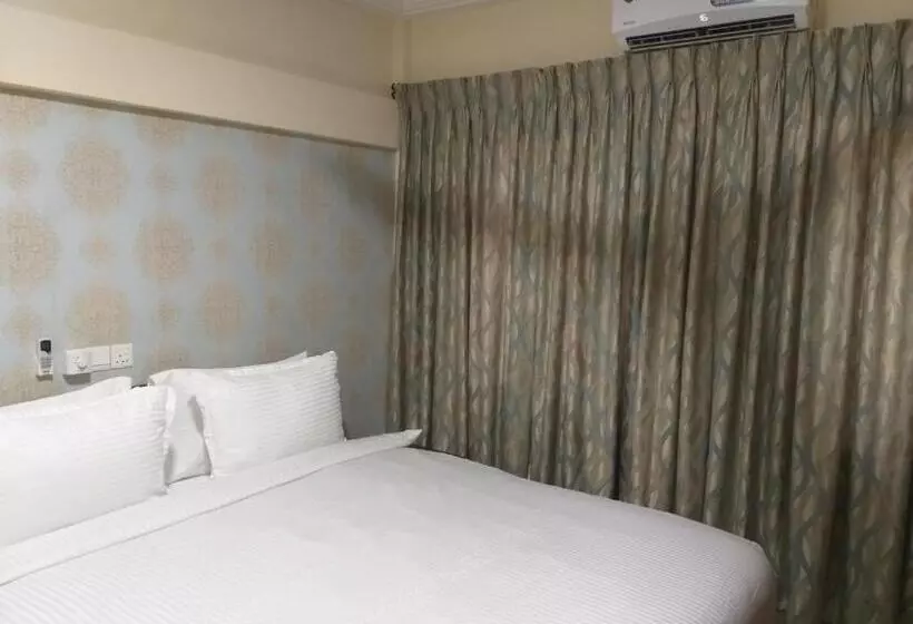 ホテル Jeyads Lodge