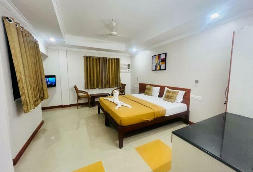 فندق Kalluvalappil Holiday Inn