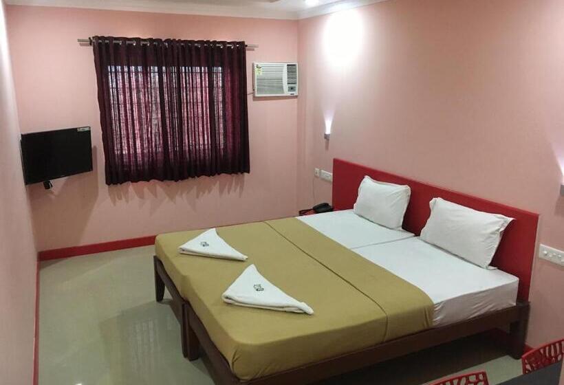 فندق Kalluvalappil Holiday Inn