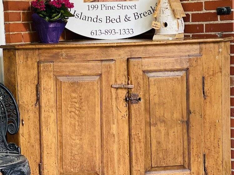 1000 Islands Bed And Breakfast The Bulloch House